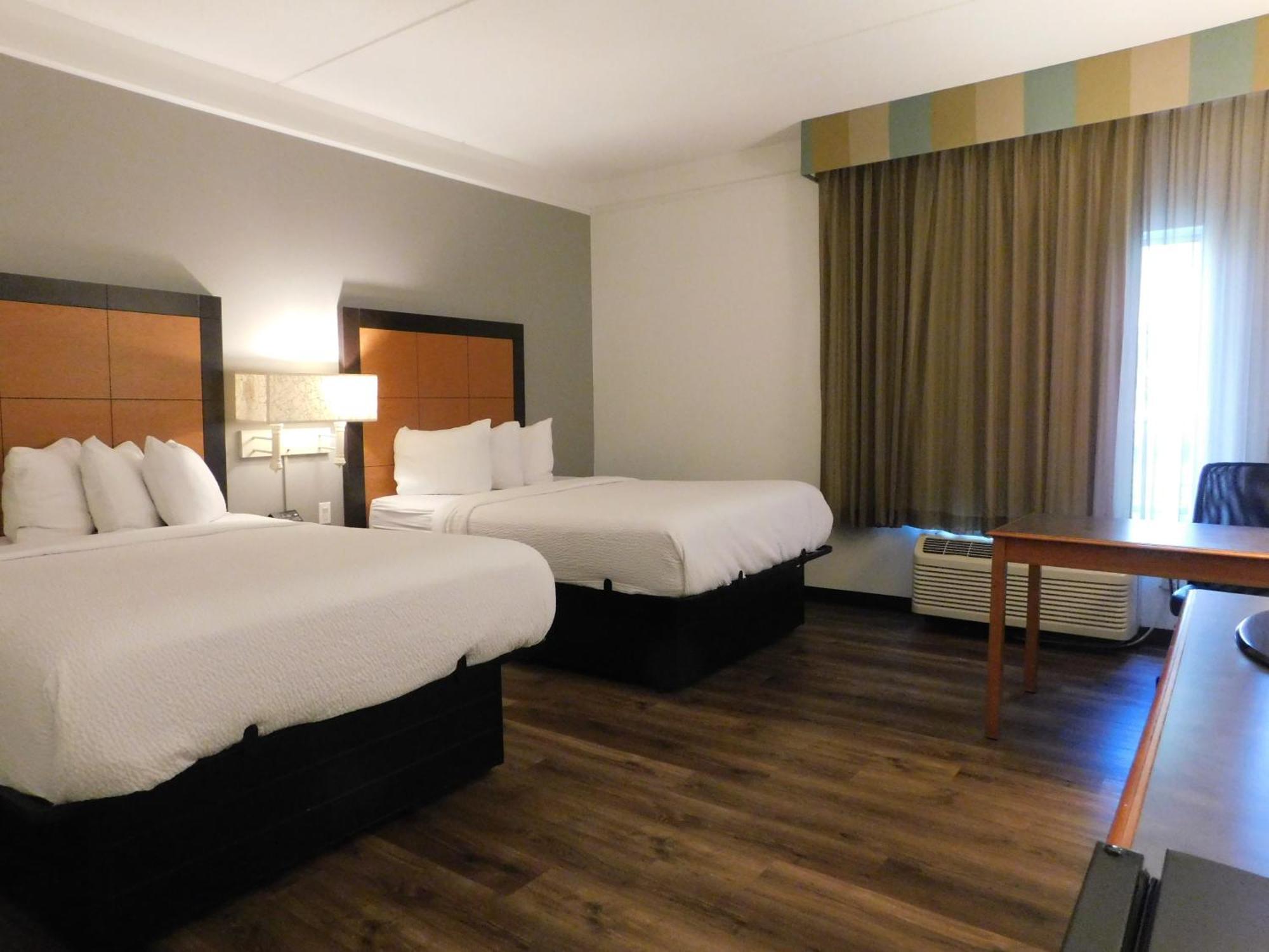 La Quinta By Wyndham Winston-Salem Hotel Екстериор снимка